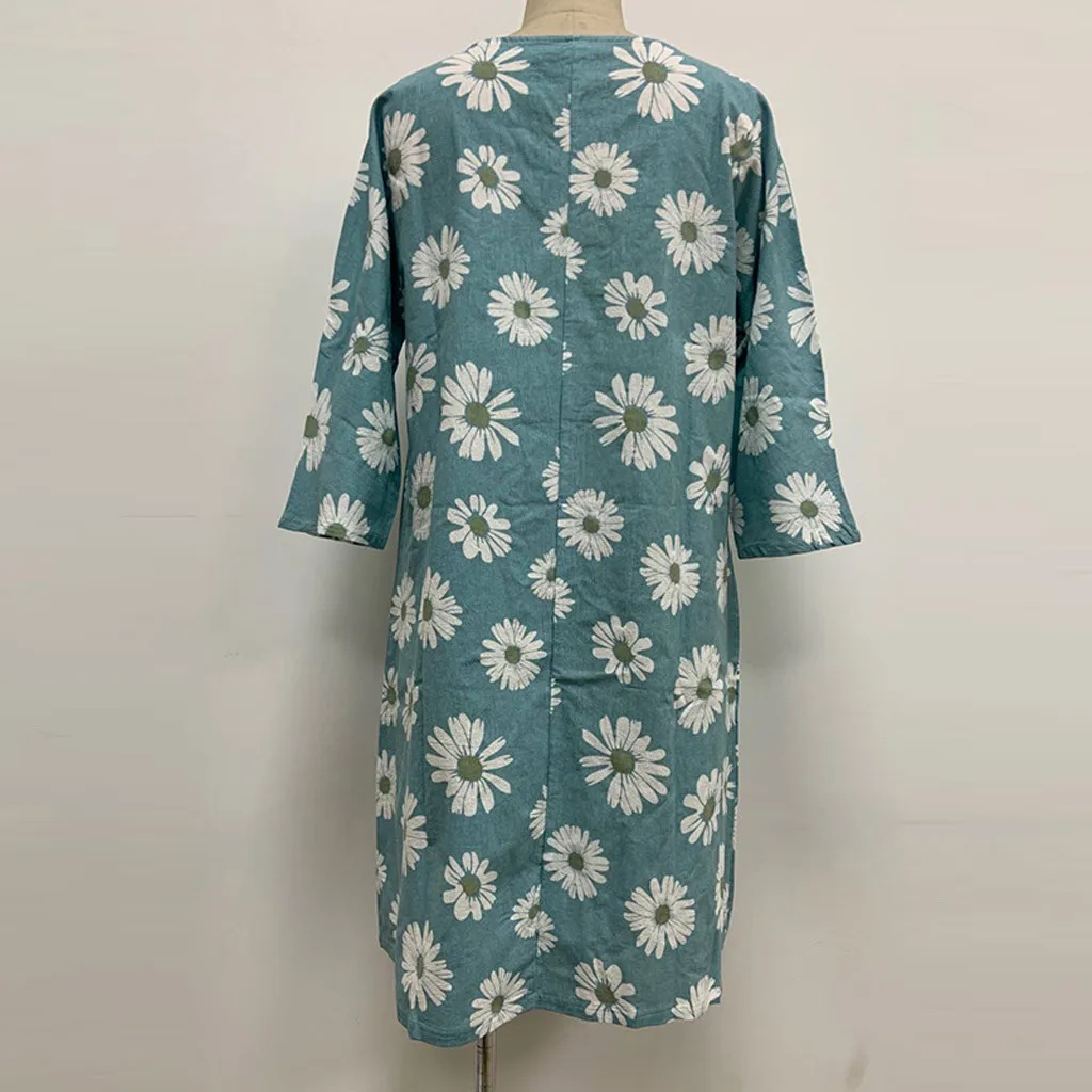 Plus Size Chrysanthemum Print Women Dress Summer 2021 New V-Neck Half Sleeve Casual Dress Female Vintage Loose Dress Vestido 5XL
Plus Size Chrysanthemum Print Women Dress Summer 2021 New V-Neck Half Sleeve Casual Dress Female Vintage Loose Dress Vestido 5XL