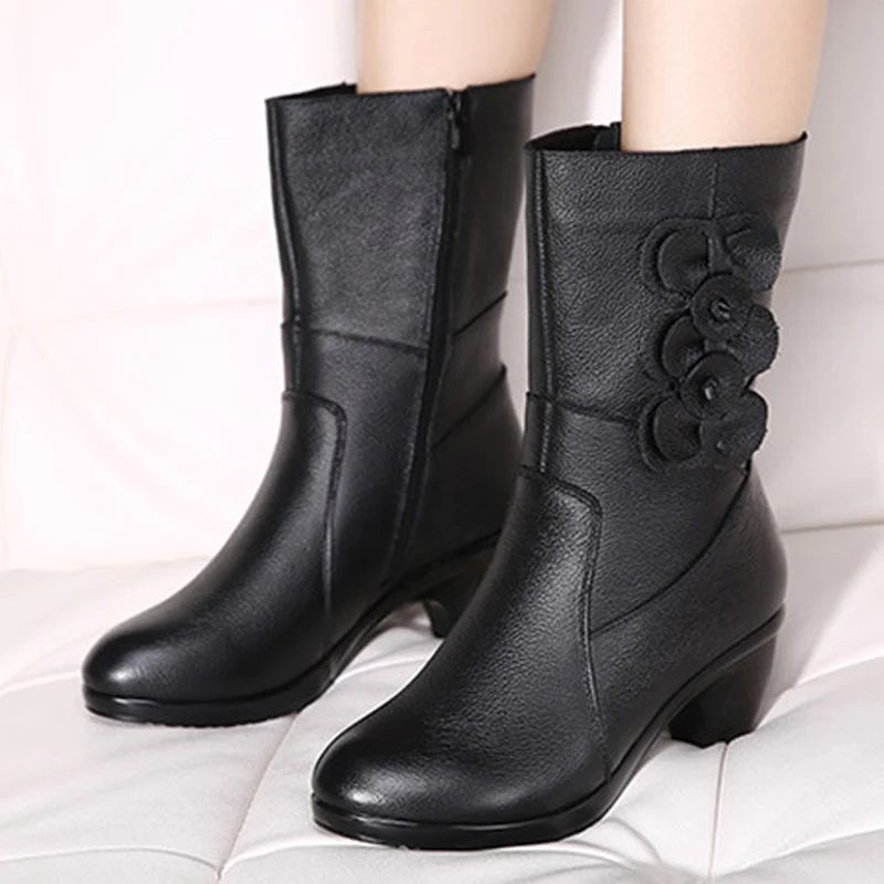 BEYARNEWomen Ladies Female Old Mother Boots Shoes Cow Genuine Leather Flower Winter Fur Plush Zipper Warm 35-40
BEYARNEWomen Ladies Female Old Mother Boots Shoes Cow Genuine Leather Flower Winter Fur Plush Zipper Warm 35-40