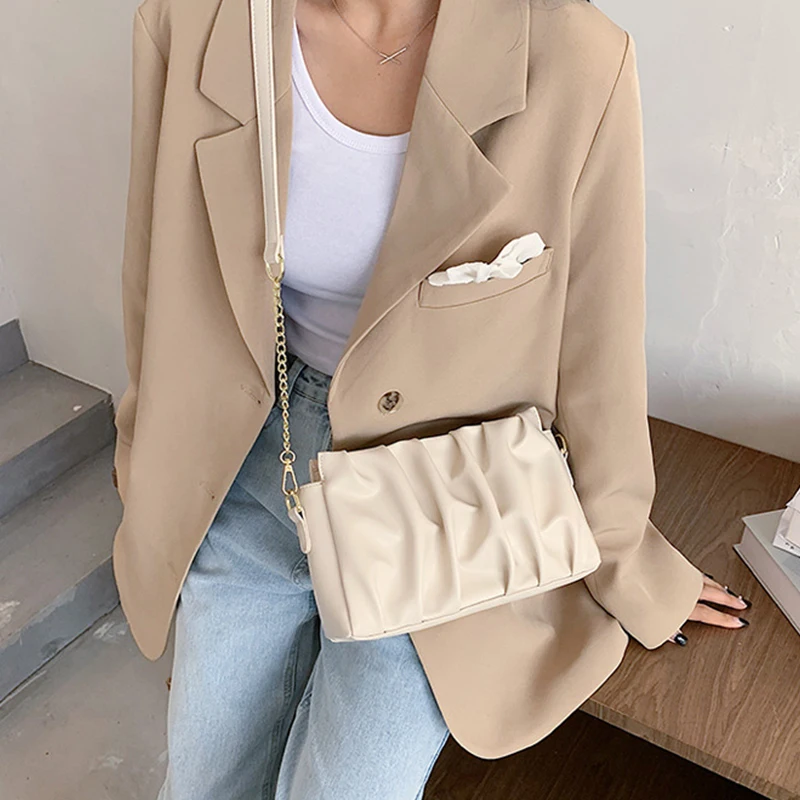 Soft-Faced Solid Folds Magnetic Buckle Handbag Women Zipper PU Underarm Shoulder Bag Women'S Fashion Simple Messenger Bag Woman
Soft-Faced Solid Folds Magnetic Buckle Handbag Women Zipper PU Underarm Shoulder Bag Women'S Fashion Simple Messenger Bag Woman