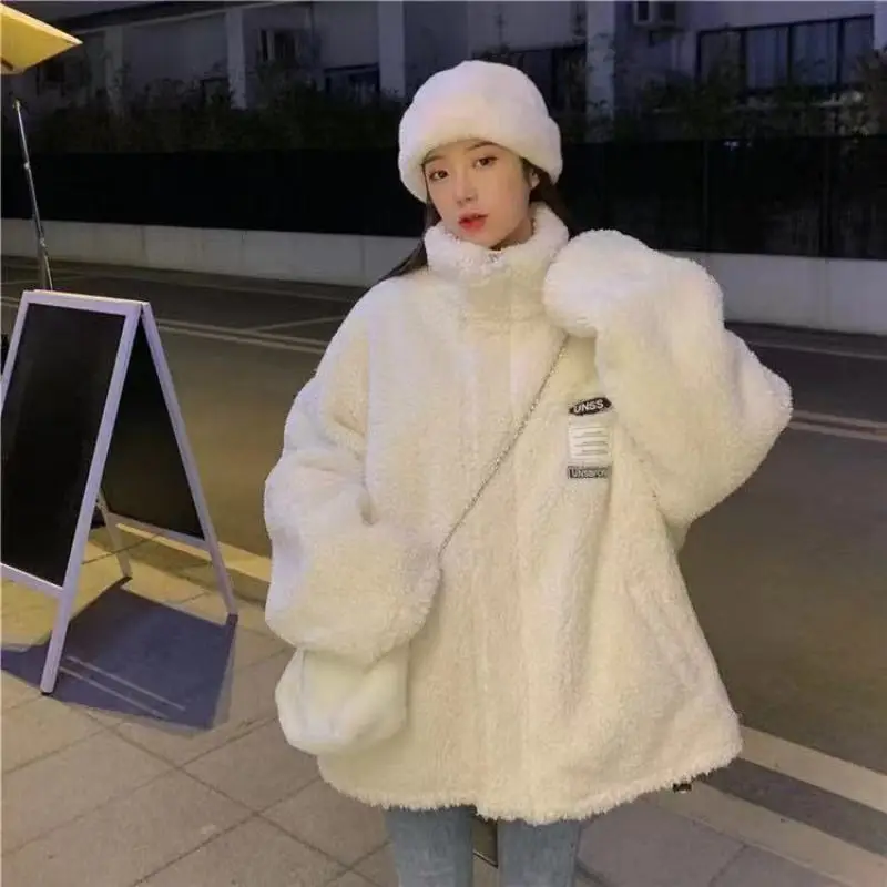 Lamb wool coat women's autumn and winter versatile 2021 new Korean loose student thickened cotton clothes cotton clothes
Lamb wool coat women's autumn and winter versatile 2021 new Korean loose student thickened cotton clothes cotton clothes