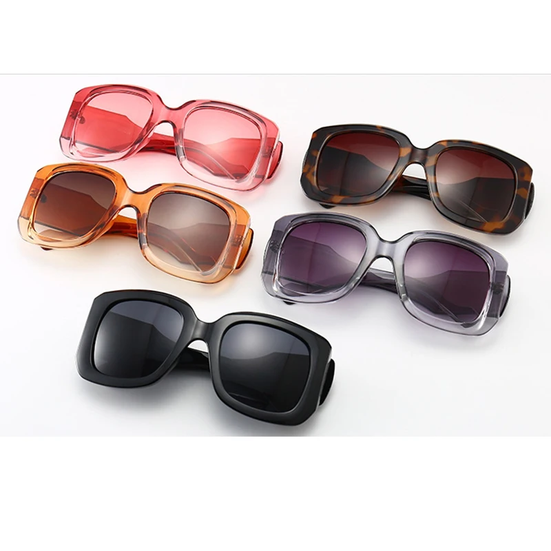 Women sunglasses 2020 Luxury brand square Big frame oversize woman sun glasses Retro clear Shades oculos quadrado feminino
Women sunglasses 2020 Luxury brand square Big frame oversize woman sun glasses Retro clear Shades oculos quadrado feminino