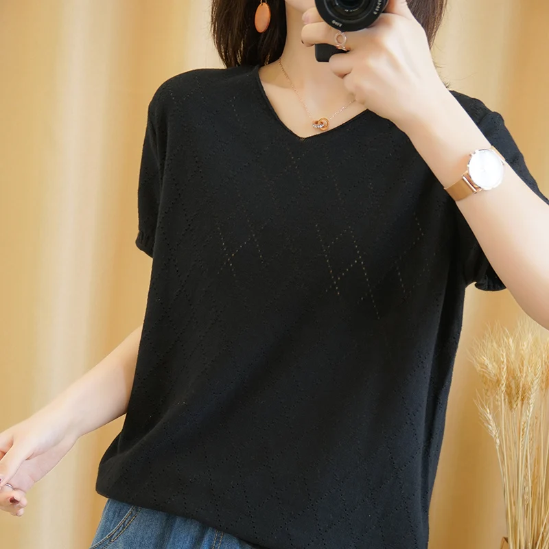 New Summer 100% Cotton Women's Solid Color Thin T-shirts Casual Tee Tops Spring V-Neck Short Sleeve Female Plus Size Sweater
New Summer 100% Cotton Women's Solid Color Thin T-shirts Casual Tee Tops Spring V-Neck Short Sleeve Female Plus Size Sweater