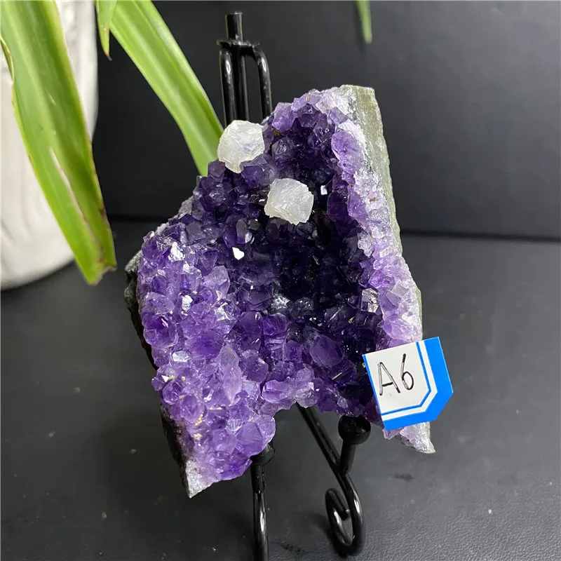 100%Natural Purple Amethyst Cathedral Quartz Crystal Cluster Mineral Specimen from Brazil
100%Natural Purple Amethyst Cathedral Quartz Crystal Cluster Mineral Specimen from Brazil