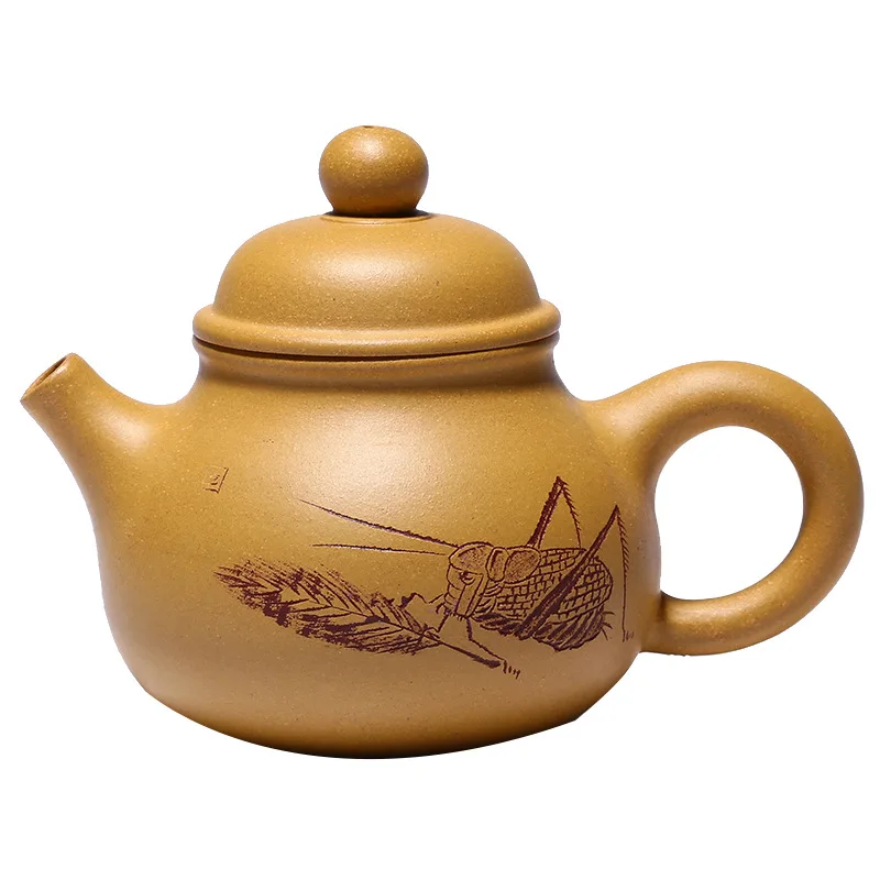 Yixing Zisha pot original ore section Nirong Tianhu famous hand carved tea set
Yixing Zisha pot original ore section Nirong Tianhu famous hand carved tea set