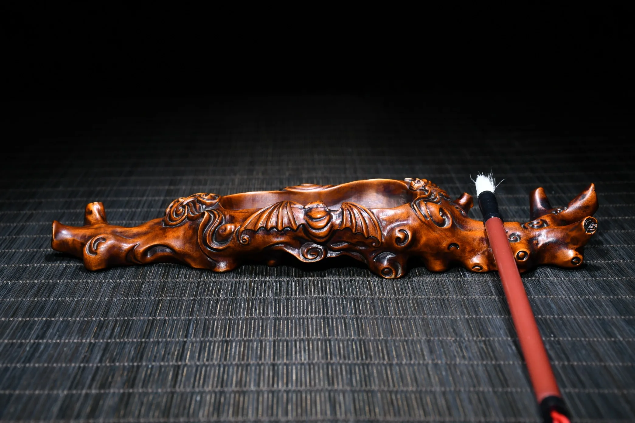 9"Tibetan Temple Collection Old Boxwood Bat statue Blessing is in sight penholder Office Ornaments Town House Exorcism
9"Tibetan Temple Collection Old Boxwood Bat statue Blessing is in sight penholder Office Ornaments Town House Exorcism