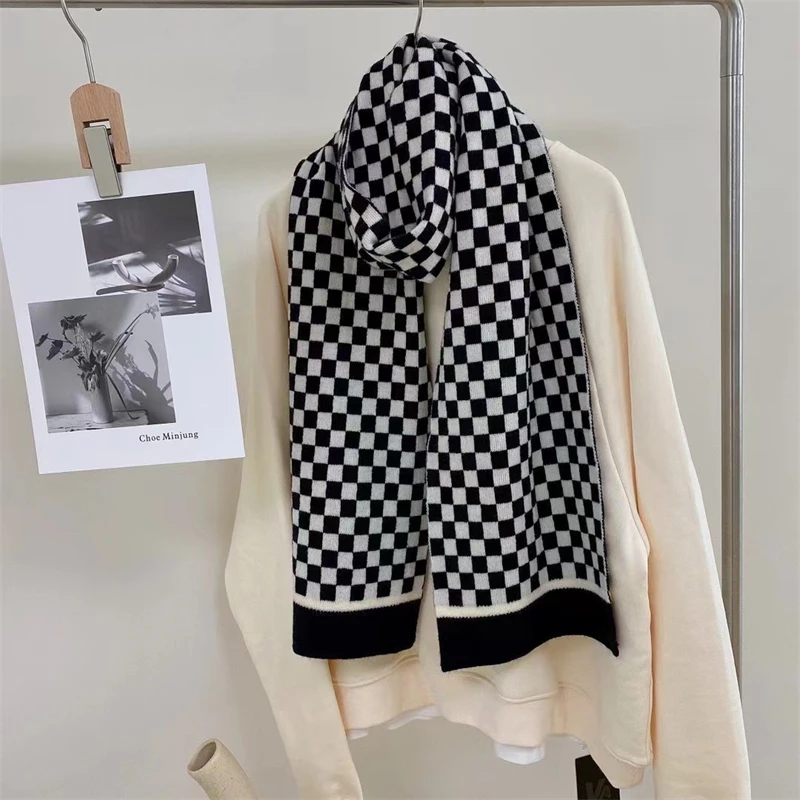 

INS Black White Checkerboard Cashmere Scarf Autumn Winter Warm Shawls Scarves Wraps Skin-Friendly Scarfs Neckerchief Bandana