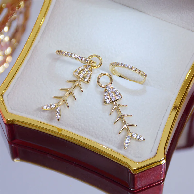 Korea Light Luxury 14K Real Gold Fishbone Personality Stud Earrings for Women Cubic Zircon ZC Earrings
Korea Light Luxury 14K Real Gold Fishbone Personality Stud Earrings for Women Cubic Zircon ZC Earrings