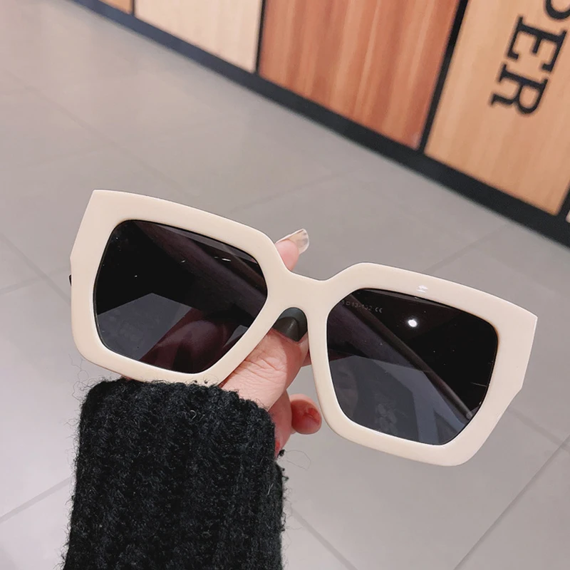 SO&EI Retro Oversized Square Sunglasses Women Fashion Brand Designer Beige Leopard Eyewear Shades UV400 Men Sun Glasses
SO&EI Retro Oversized Square Sunglasses Women Fashion Brand Designer Beige Leopard Eyewear Shades UV400 Men Sun Glasses