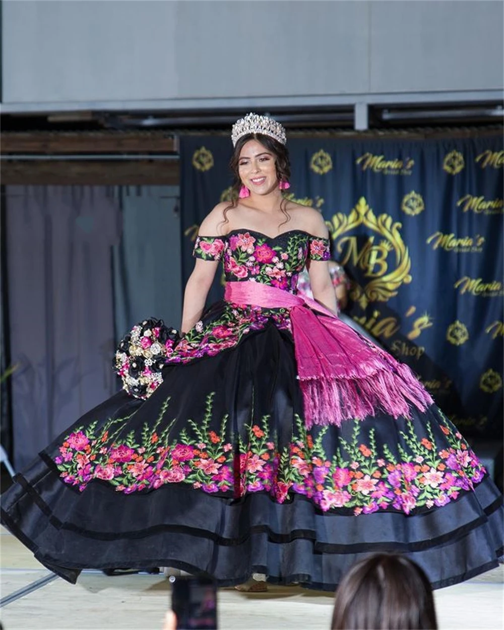 Black Quinceanera Dresses With Flowers Ruffles Sweetheart Lace-up Sweet 16 Girls Princess Dress vestidos de 15 años 2021
Black Quinceanera Dresses With Flowers Ruffles Sweetheart Lace-up Sweet 16 Girls Princess Dress vestidos de 15 años 2021