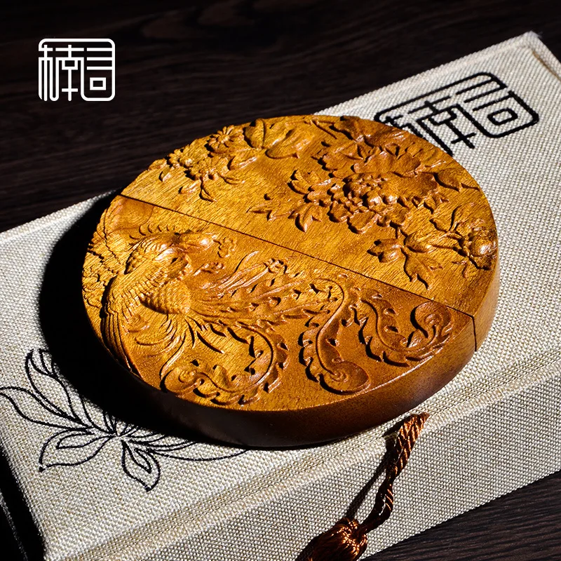 Round Golden Nanmu Comb Hand Polished Carved Retro Wood Comb Portable Gift Comb Natural Wooden Texture Does Not Hurt Hair
Round Golden Nanmu Comb Hand Polished Carved Retro Wood Comb Portable Gift Comb Natural Wooden Texture Does Not Hurt Hair