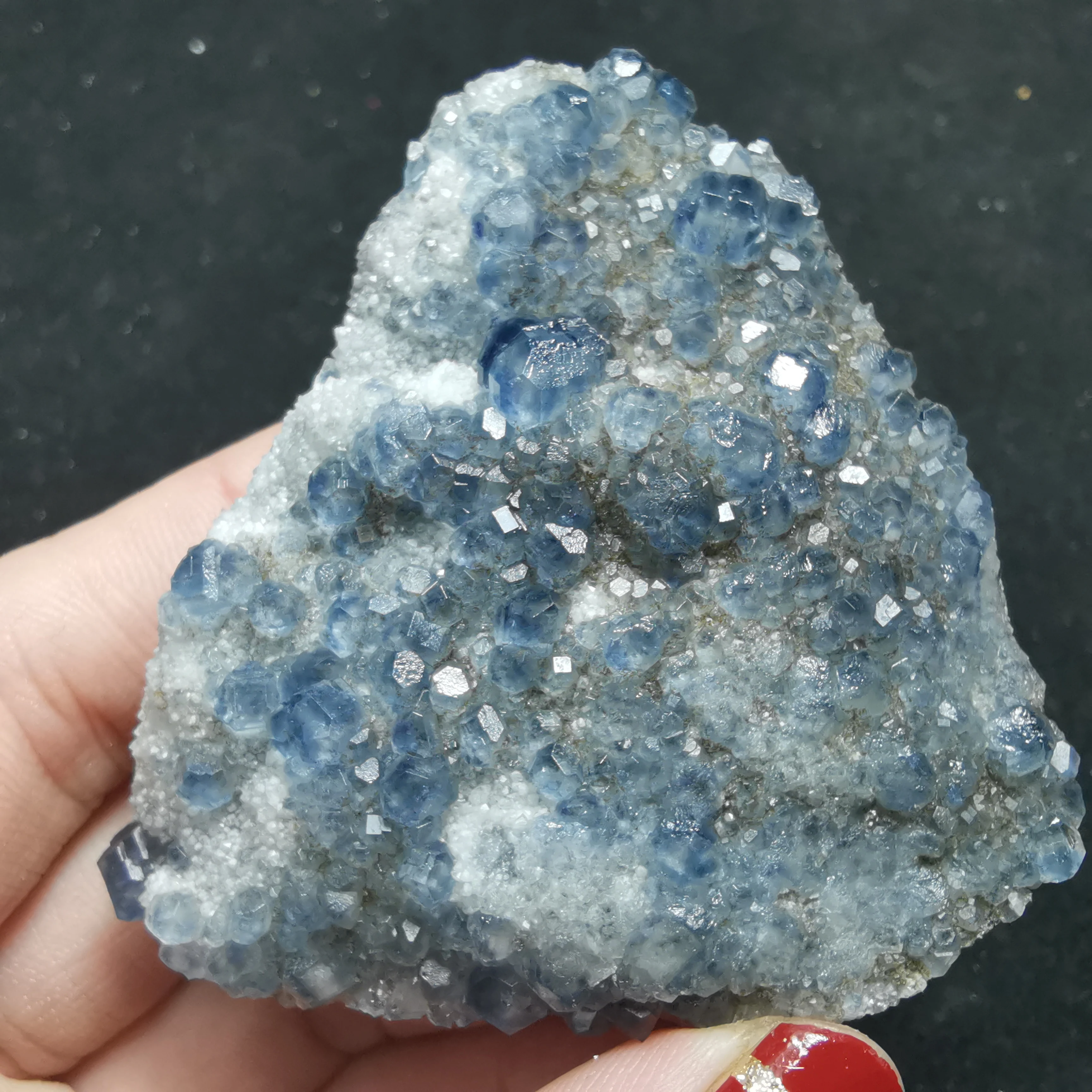 79.9gNatural rare blue-green fluorite mineral crystal specimen degaussing geology teaching home decoration collection ornaments
79.9gNatural rare blue-green fluorite mineral crystal specimen degaussing geology teaching home decoration collection ornaments