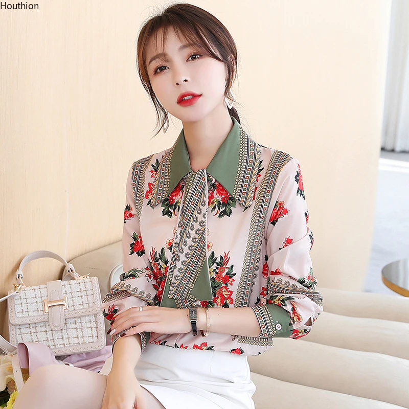 Summer New Women's Blouses Lapel Shirt Long Sleeve Top Stitching Blouse Printing Satin Casual Fashion Loose
Summer New Women's Blouses Lapel Shirt Long Sleeve Top Stitching Blouse Printing Satin Casual Fashion Loose
