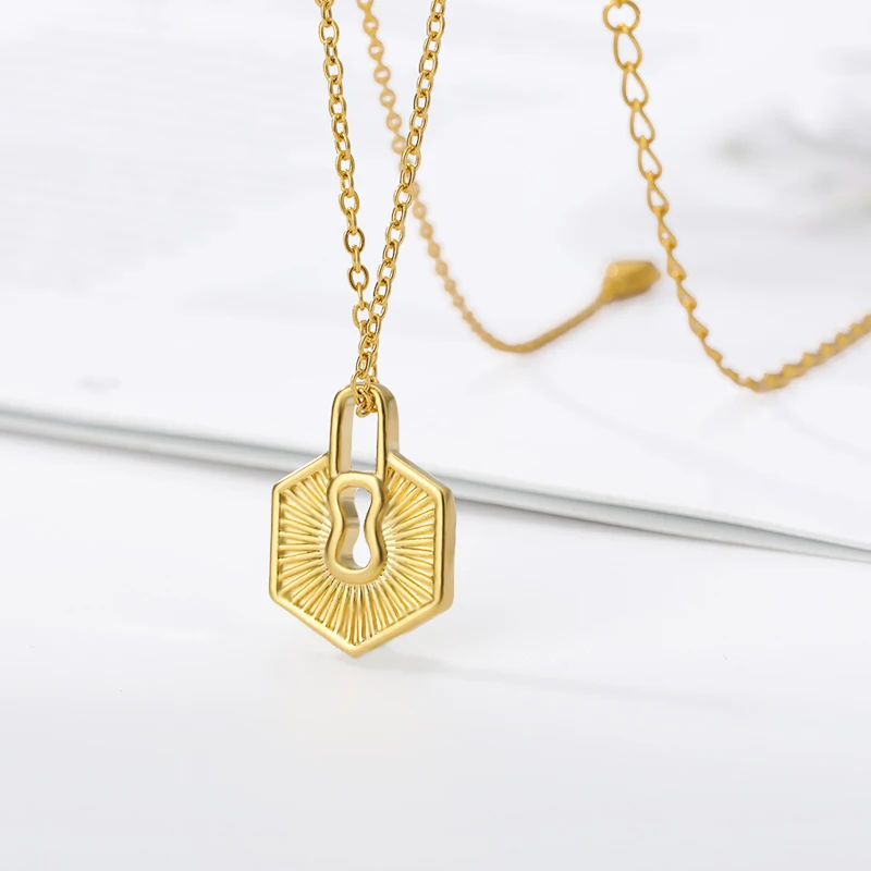 Unique Lock Pendant Necklaces For Women Trendy Chic Stainless Steel Choker Kpop Jewelry Couple Clavicle Chain Gift For Friends
Unique Lock Pendant Necklaces For Women Trendy Chic Stainless Steel Choker Kpop Jewelry Couple Clavicle Chain Gift For Friends
