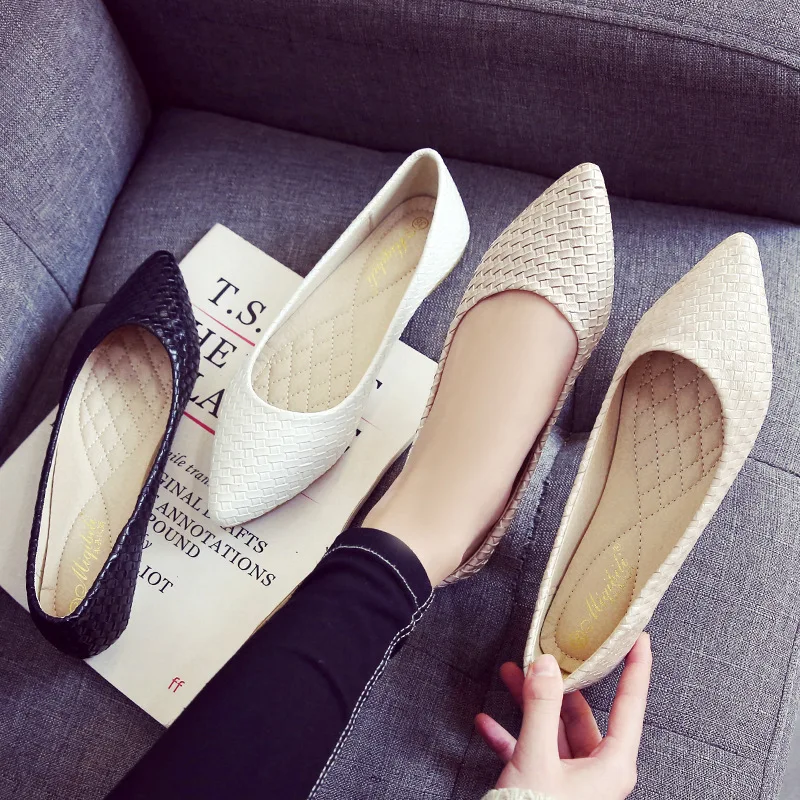 Large Size Women Shoes Weave Slip On Lady Loafers Breathable Spring Autumn Woman Footwear Pointed Toe Casual Flats Zapatos Mujer
Large Size Women Shoes Weave Slip On Lady Loafers Breathable Spring Autumn Woman Footwear Pointed Toe Casual Flats Zapatos Mujer