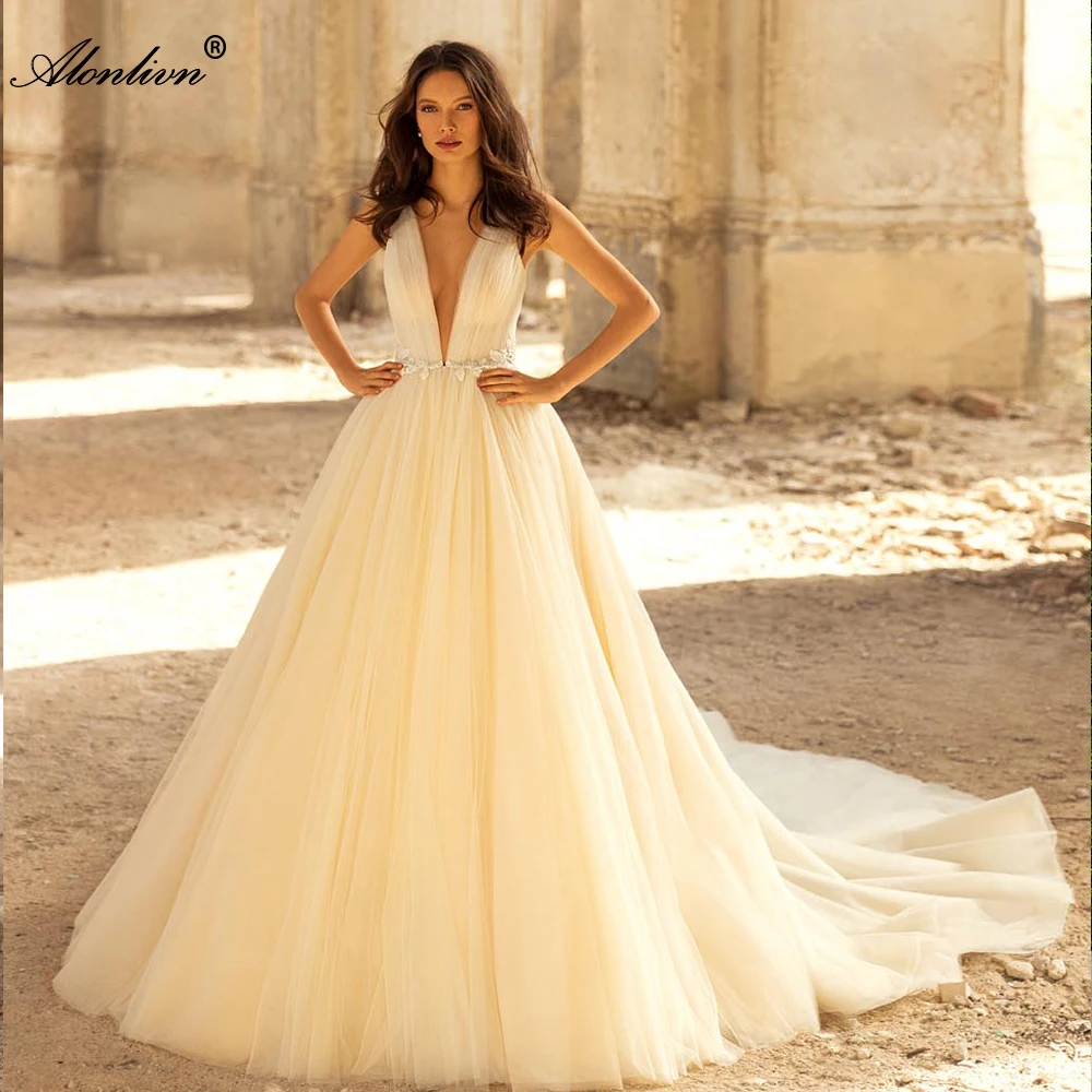 Alonlivn Chic Silky Tulle Deep V-Neck A-Line Wedding Dress Beading Appliques Ruched Pleats Bridal Gowns
Alonlivn Chic Silky Tulle Deep V-Neck A-Line Wedding Dress Beading Appliques Ruched Pleats Bridal Gowns