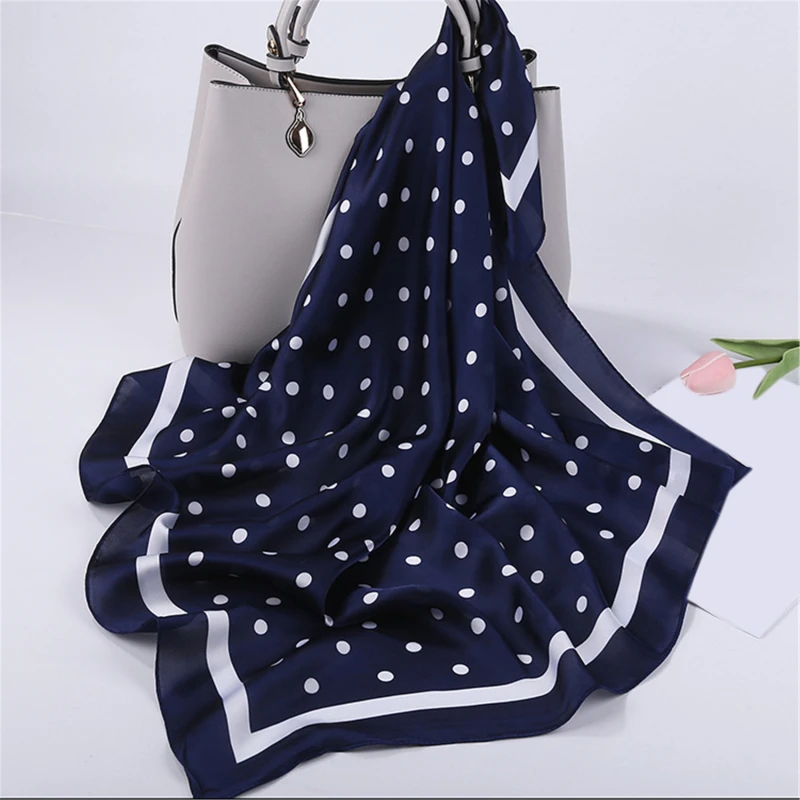 New Korean Women's Silk Scarves Fashionable And Simple Silk Scarves Hit Color Wild Small Silk Scarf Printed Small Squares
New Korean Women's Silk Scarves Fashionable And Simple Silk Scarves Hit Color Wild Small Silk Scarf Printed Small Squares