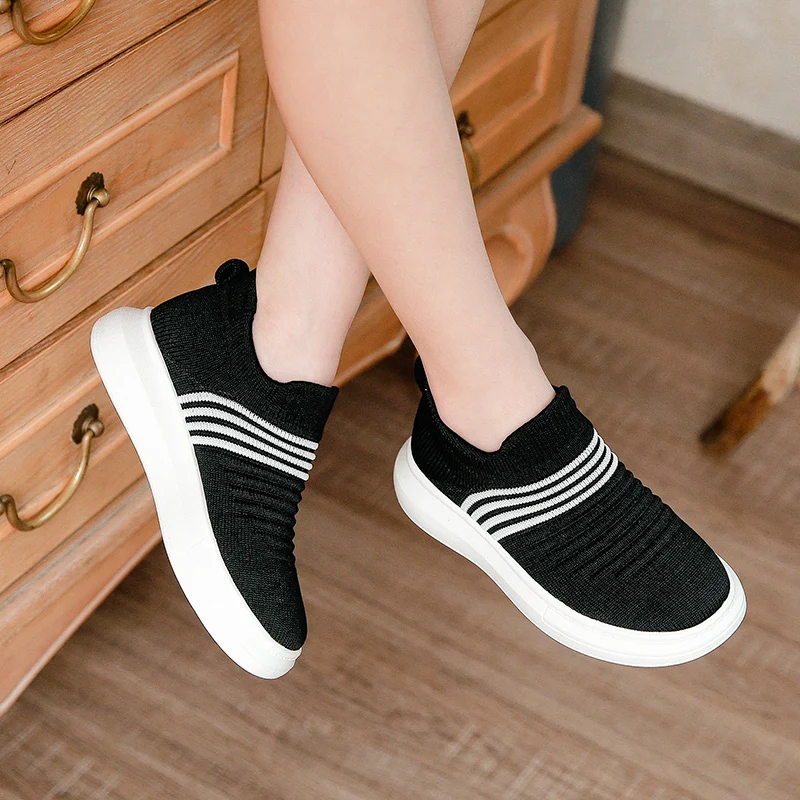 Fashion Kids Casual Sports Shoes Breathable Mesh Girls Boys Knitted Sneakers Lightweight Walking Flats Slip on Comfortable
Fashion Kids Casual Sports Shoes Breathable Mesh Girls Boys Knitted Sneakers Lightweight Walking Flats Slip on Comfortable