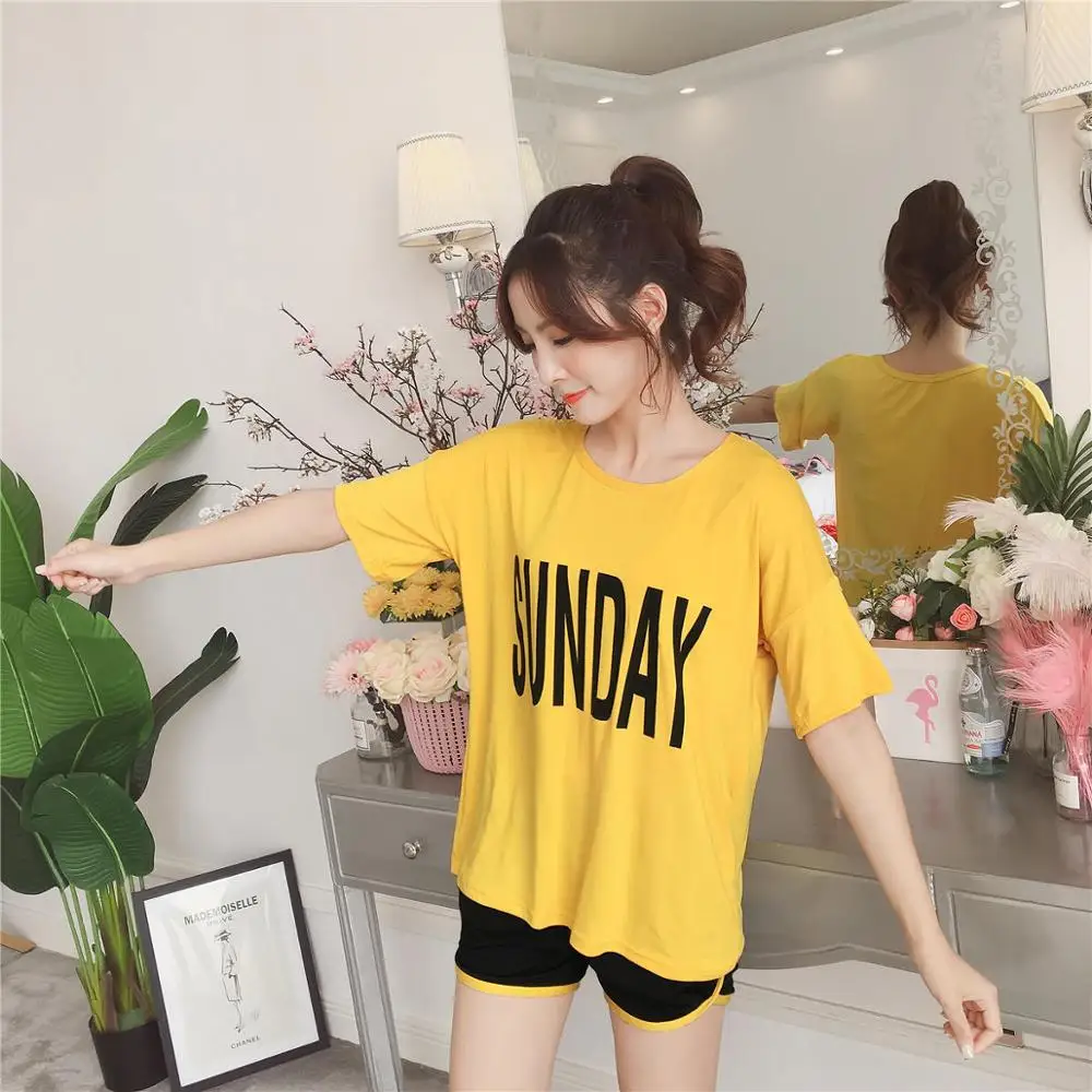 2020 Black Letter Print Top and Trim Striped Yellow Shorts PJ Set Summer Pajamas Women Casual Sleepwear Nightwear Pajama Sets
2020 Black Letter Print Top and Trim Striped Yellow Shorts PJ Set Summer Pajamas Women Casual Sleepwear Nightwear Pajama Sets
