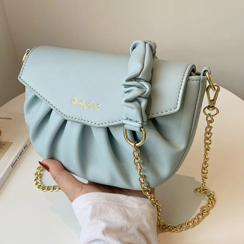 High-quality Pleated Female Bag2021New Brand Designer Cloud Bag Korean Version of The Ladies Casual Chain Shoulder Messenger Bag
High-quality Pleated Female Bag2021New Brand Designer Cloud Bag Korean Version of The Ladies Casual Chain Shoulder Messenger Bag