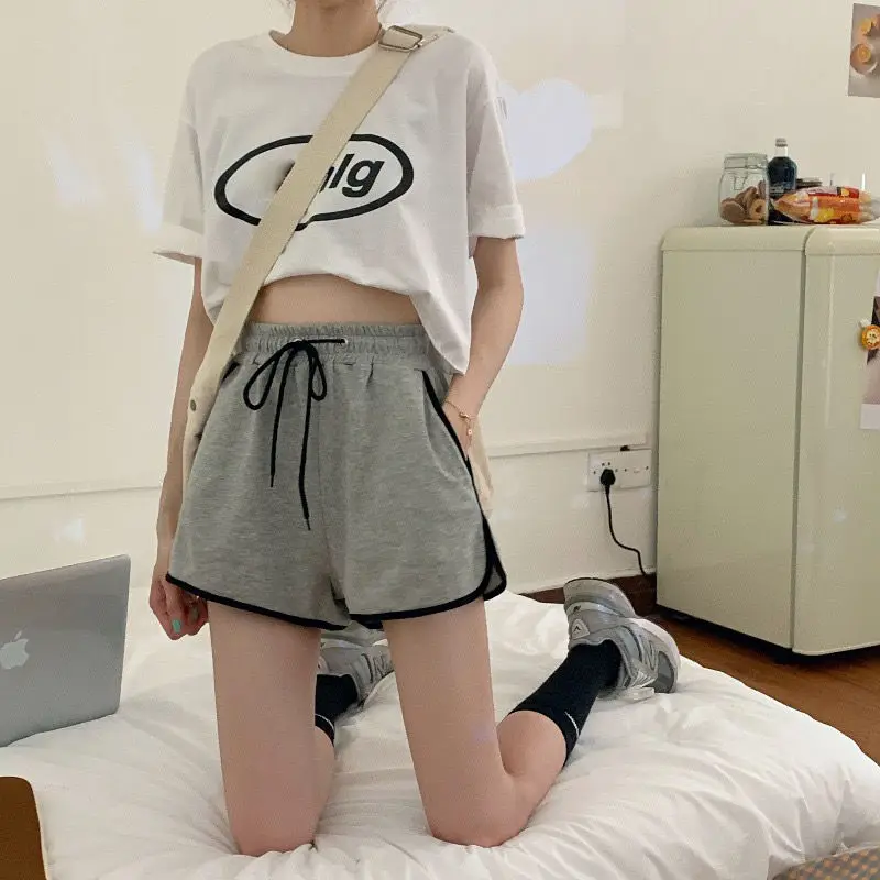 Sports shorts women's high waist Yoga running wide leg leisure Korean loose large size home pajamas for men and women
Sports shorts women's high waist Yoga running wide leg leisure Korean loose large size home pajamas for men and women