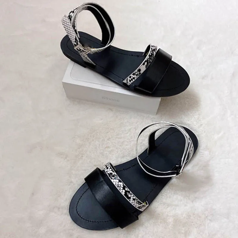 2021 Summer Women Sandals Retro Fashion Women Shoes Snakeskin Print Casual Sandals Buckle Straps Beach Shoes Ladies Sandals
2021 Summer Women Sandals Retro Fashion Women Shoes Snakeskin Print Casual Sandals Buckle Straps Beach Shoes Ladies Sandals