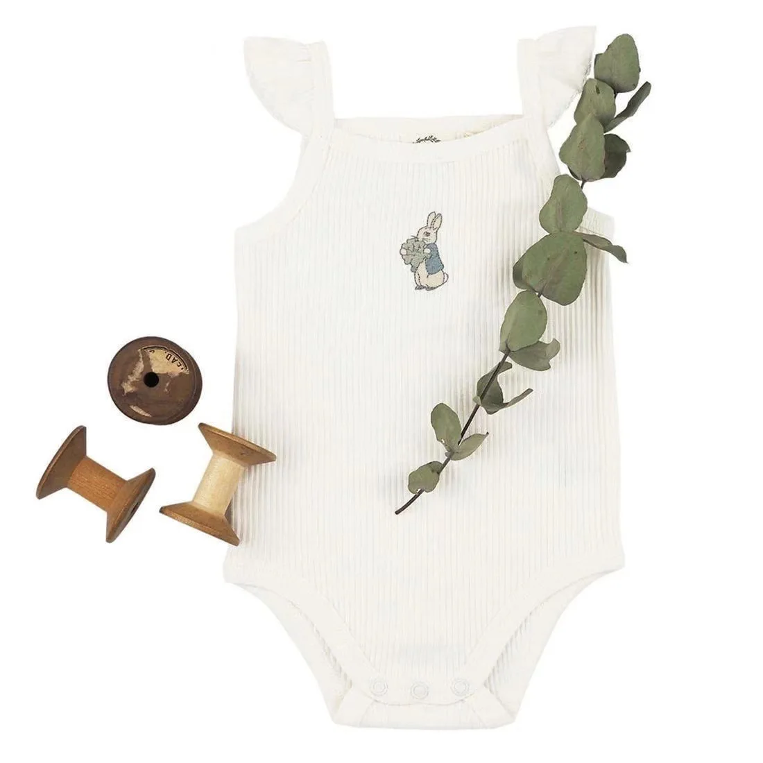 Children's Clothing Summer New Baby Sling Cute Embroidered Jumpsuit Female Baby Triangle Package Fart Clothes Crawling Clothes 
Children's Clothing Summer New Baby Sling Cute Embroidered Jumpsuit Female Baby Triangle Package Fart Clothes Crawling Clothes