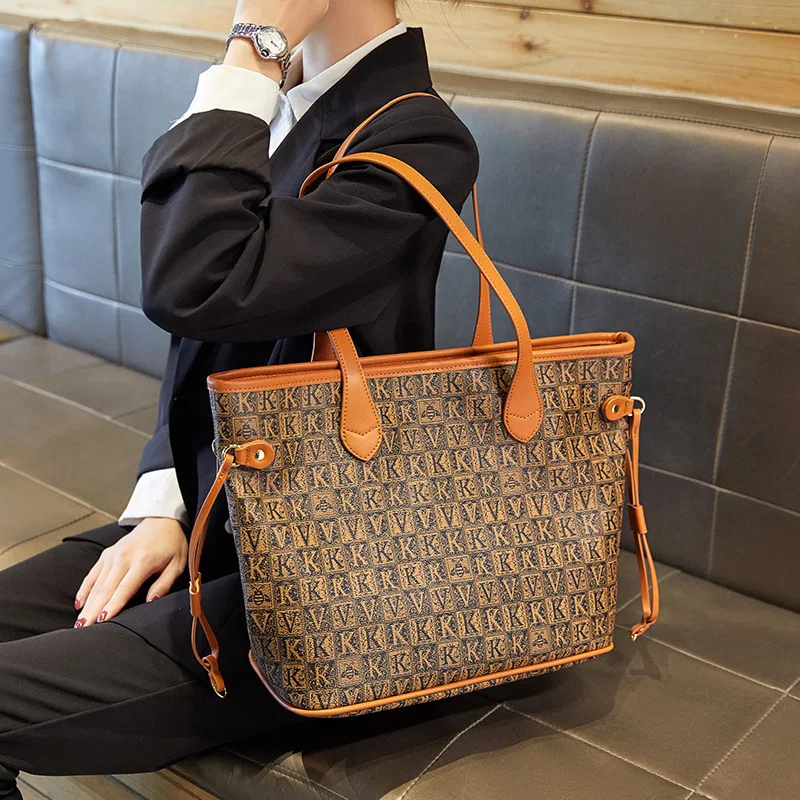 Large Capacity Women Casual Shopping Totes 2021 New Fashion Shoulder Messenger Handbag Ladies Famous Designer Purses Channels Cc
Large Capacity Women Casual Shopping Totes 2021 New Fashion Shoulder Messenger Handbag Ladies Famous Designer Purses Channels Cc