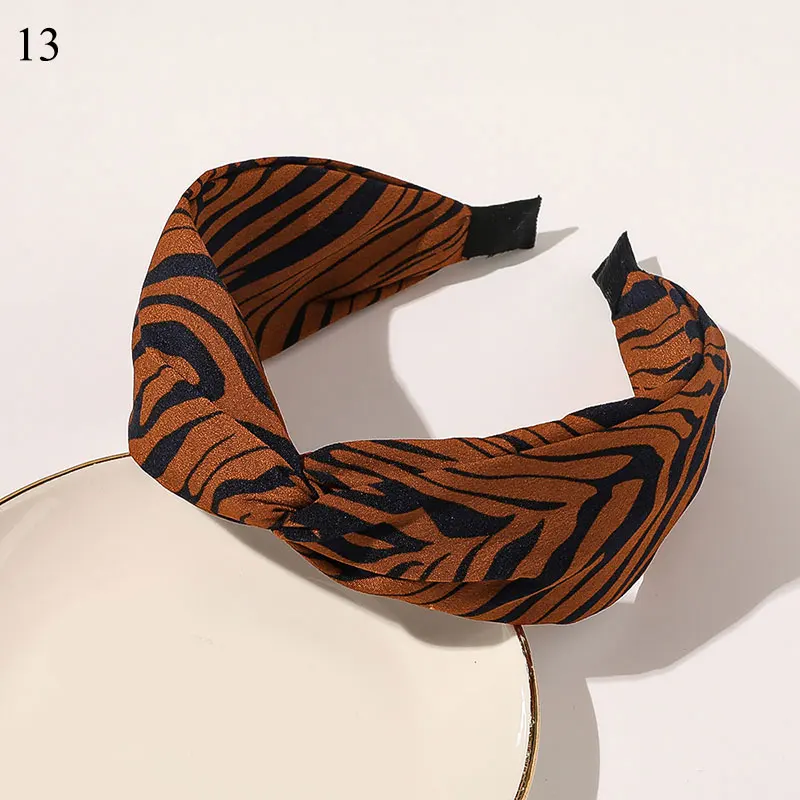 Sweet Plaid Print Cross Hairband Headband Turban for Women Wide Hair hoop Bezel Hair Bands Hair accessories Korean Headwear
Sweet Plaid Print Cross Hairband Headband Turban for Women Wide Hair hoop Bezel Hair Bands Hair accessories Korean Headwear