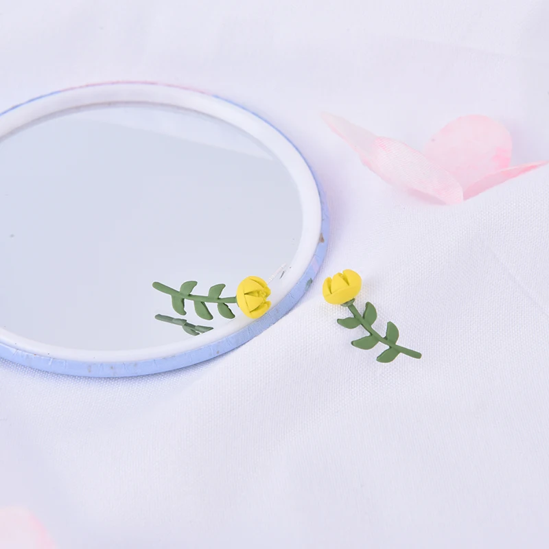 

Корейские милые маленькие серьги-гвоздики в форме цветка для женщин, свежие и милые Эффектные серьги для девочек, модные ювелирные изделия ...