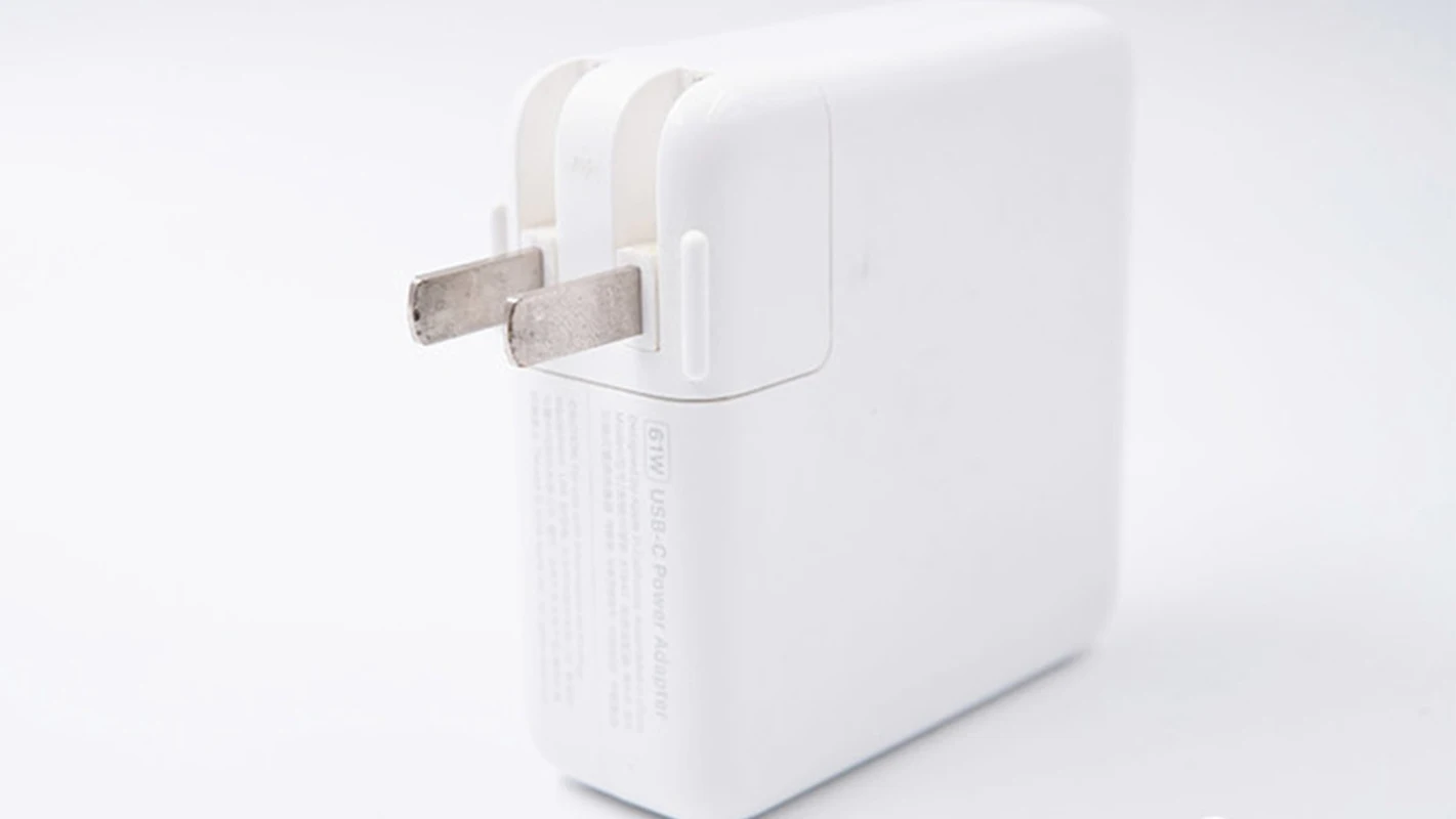 100% brand new working USB-C power adapter with logo for MacBook 12-16 inch touch bar (USB-C cable)
100% brand new working USB-C power adapter with logo for MacBook 12-16 inch touch bar (USB-C cable)