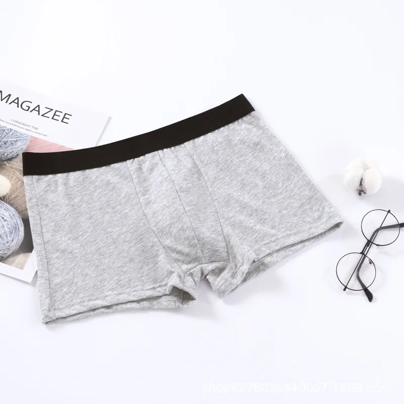 Men's Underwear Solid Color Breathable Men's Boxer Shorts Comfortable Cotton Youth Boxer Shorts Mid-waist Sexy Shorts
Men's Underwear Solid Color Breathable Men's Boxer Shorts Comfortable Cotton Youth Boxer Shorts Mid-waist Sexy Shorts