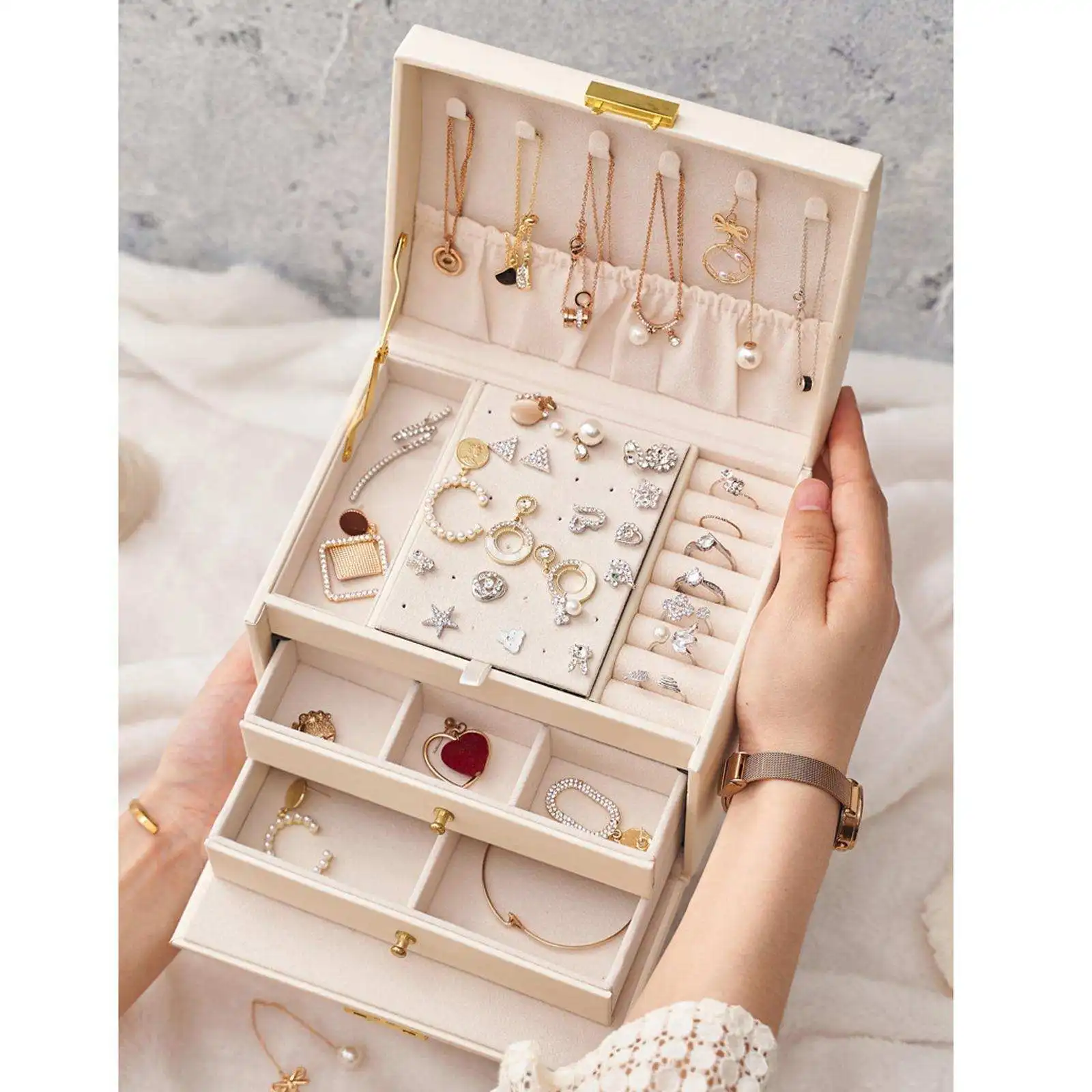 2 шт., декоративные Органайзеры для хранения ювелирных изделий
2 шт., декоративные Органайзеры для хранения ювелирных изделий