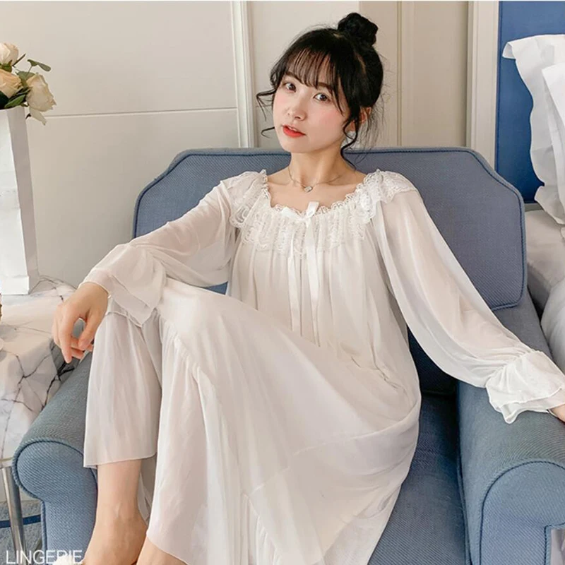 Ladies Retro Palace Nightgown Long Sleeve Gauze Lace Princess Style Home Wear Loose Plus Size Sleeping Dress Vintage Nightdress
Ladies Retro Palace Nightgown Long Sleeve Gauze Lace Princess Style Home Wear Loose Plus Size Sleeping Dress Vintage Nightdress