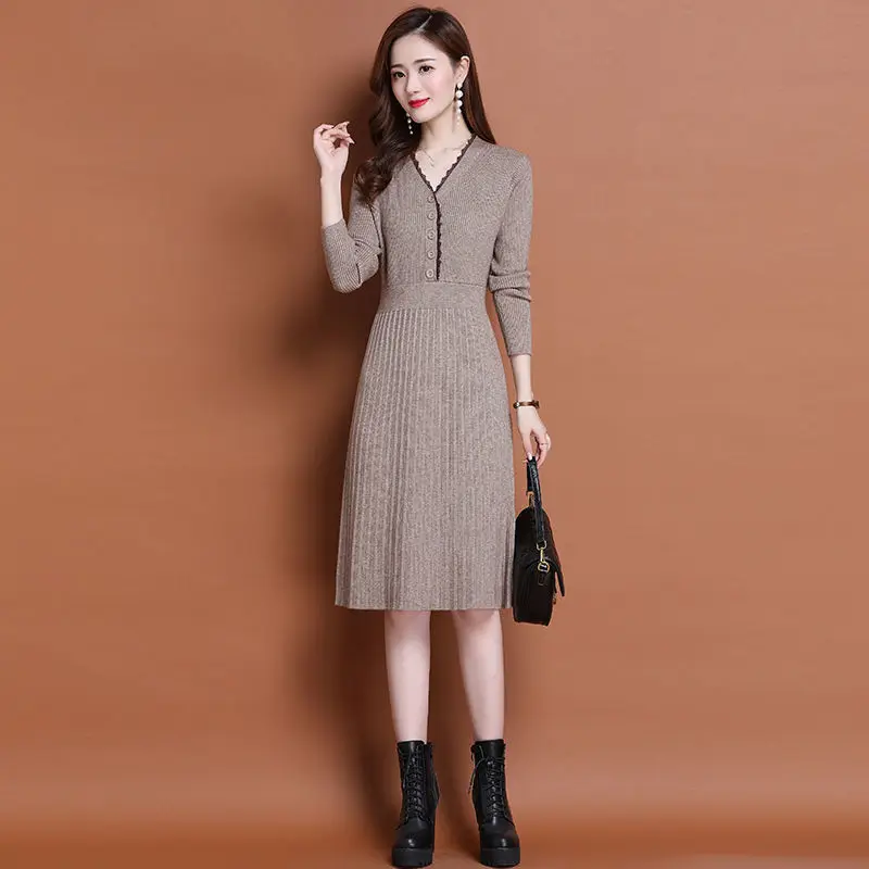 Платье-Свитер женское трикотажное, средней длины, с V-образным вырезом, на резинке, в Корейском стиле, осень 2020
Платье-Свитер женское трикотажное, средней длины, с V-образным вырезом, на резинке, в Корейском стиле, осень 2020