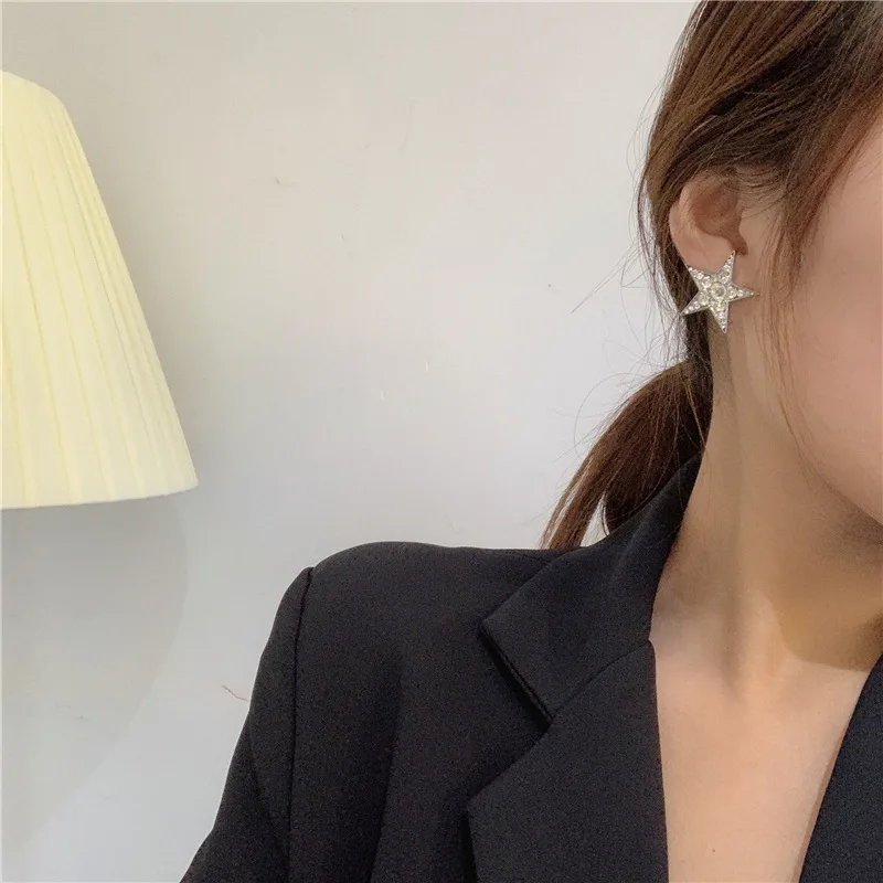 Minar Punk Hip Hop Asymmetric Star Letter Drop Earrings for Women Shiny Rhinestone Long Hanging Dangle Earrings Party Jewelry 
Minar Punk Hip Hop Asymmetric Star Letter Drop Earrings for Women Shiny Rhinestone Long Hanging Dangle Earrings Party Jewelry