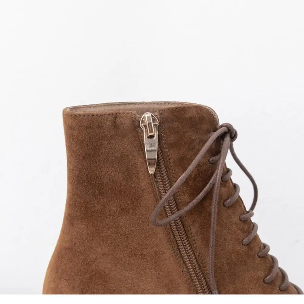 Female Genuine Cow Leather Woman Footwear Retro Shoes Handmade Ankle Black Footwear Boots Rubber Low Heels Riding Normal Size
Female Genuine Cow Leather Woman Footwear Retro Shoes Handmade Ankle Black Footwear Boots Rubber Low Heels Riding Normal Size