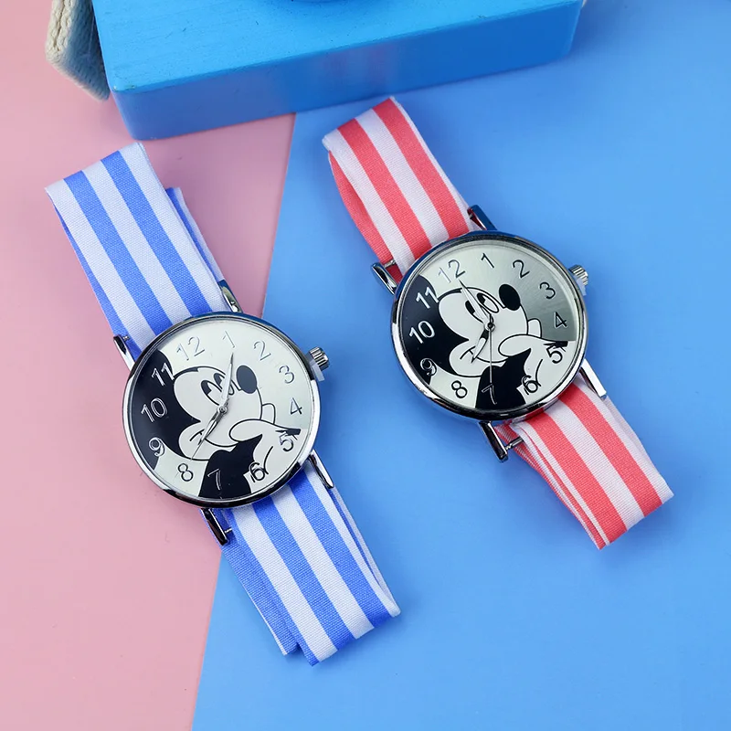 Fashion Women's Watches Luxury Canvas Band Analog Quartz WristWatch Ladies Watch Women Dress Reloj Mujer Black Clock
Fashion Women's Watches Luxury Canvas Band Analog Quartz WristWatch Ladies Watch Women Dress Reloj Mujer Black Clock