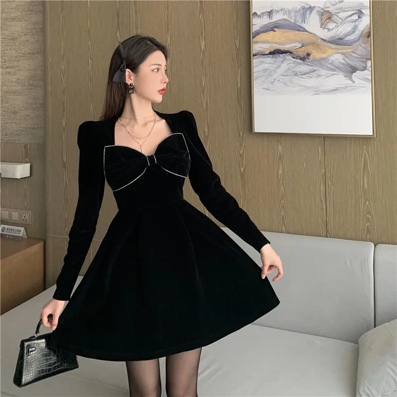 Fashion Spring Autumn Women dress Big Bow collar Velvet Elegant Black Long dresses party dress female bing 2021 NEW French style
Fashion Spring Autumn Women dress Big Bow collar Velvet Elegant Black Long dresses party dress female bing 2021 NEW French style