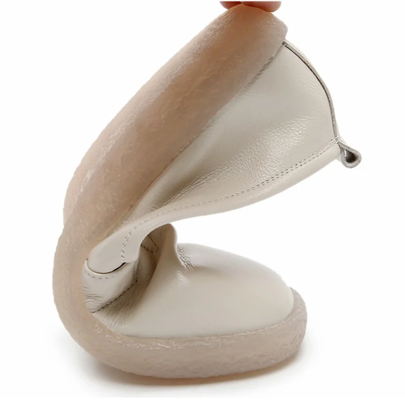Leather Soft Sole Women's Shoes 2021 New Low-heel Round Toe Casual Women's Single Shoes Large Size White Loafers Women
Leather Soft Sole Women's Shoes 2021 New Low-heel Round Toe Casual Women's Single Shoes Large Size White Loafers Women