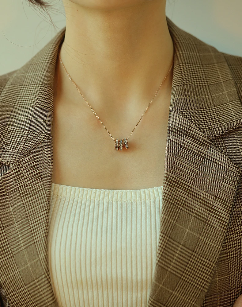 New Exquisite Can Move Zircon Three Circle Pendant Necklace Stainless Steel Top Quality Classic Brand Jewelry For Women Gifts
New Exquisite Can Move Zircon Three Circle Pendant Necklace Stainless Steel Top Quality Classic Brand Jewelry For Women Gifts