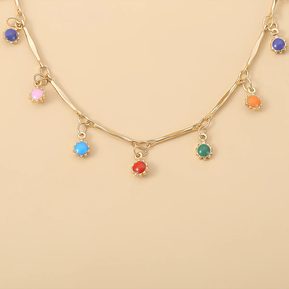 Creative fashion simple clavicle necklace with personality geometric popular bone chain stitching necklace for female
Creative fashion simple clavicle necklace with personality geometric popular bone chain stitching necklace for female