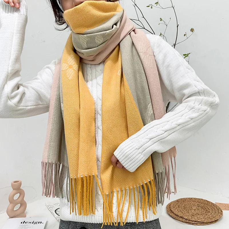 New Winter Products In 2019. European and American Four-leaf Grass Fringed Scarf, Dual-purpose Warm Lady's Shawl. Winter Scarf
New Winter Products In 2019. European and American Four-leaf Grass Fringed Scarf, Dual-purpose Warm Lady's Shawl. Winter Scarf
