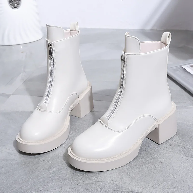 Brand Design Platform Motorcycle Boots Women Round Toe Black Punk Boots Lace Up Belt Pocket Thicken Fashion Botas Mujer 
Brand Design Platform Motorcycle Boots Women Round Toe Black Punk Boots Lace Up Belt Pocket Thicken Fashion Botas Mujer