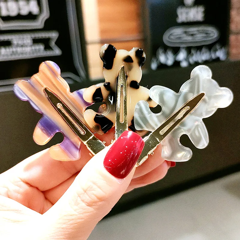 2021 Summer New Fashion Korean Ins Girls Hair Clips Acetate Little Bear Grid Edge Clip Hair Accessories Cartoon Bear Hairpins
2021 Summer New Fashion Korean Ins Girls Hair Clips Acetate Little Bear Grid Edge Clip Hair Accessories Cartoon Bear Hairpins