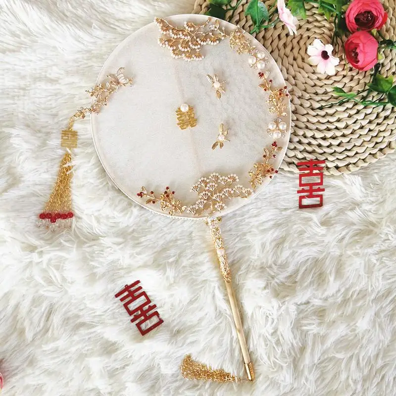 2020 Craft Fans Folding Hand Held Flower Fan Pattern unFolding Dance Wedding Party Lace Silk Home Practical Gift Drop
2020 Craft Fans Folding Hand Held Flower Fan Pattern unFolding Dance Wedding Party Lace Silk Home Practical Gift Drop