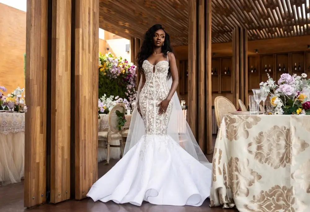 2021 Spaghetti Straps Mermaid Wedding Dresses Plus Size Lace Floral Appliqued Boho Wedding Gowns Illusion robes de marie
2021 Spaghetti Straps Mermaid Wedding Dresses Plus Size Lace Floral Appliqued Boho Wedding Gowns Illusion robes de marie