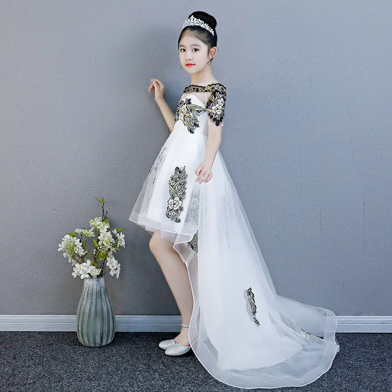 Tulle Girls Princess Dress Black Off The Shoulder Flower Girl Dresses for Weddings Birthdy Boat Neck Kids Party Communion Gowns
Tulle Girls Princess Dress Black Off The Shoulder Flower Girl Dresses for Weddings Birthdy Boat Neck Kids Party Communion Gowns