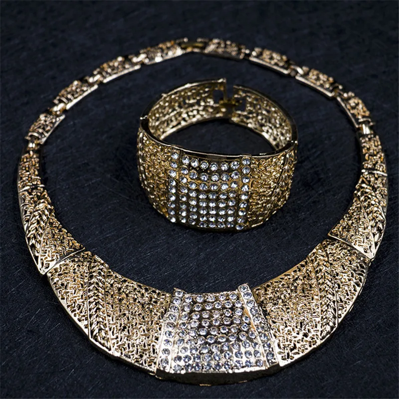 Chunky African Crystal Bridal Necklace Bracelet Earrings Ring Jewelry Set Nigerian Dubai Gold Color Choker Wedding Party Gifts
Chunky African Crystal Bridal Necklace Bracelet Earrings Ring Jewelry Set Nigerian Dubai Gold Color Choker Wedding Party Gifts