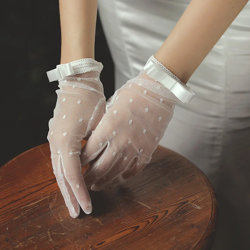 Transparent Dot Tulle Fishnet Gloves Wedding Gloves Etiquette Gloves Bowknot Full Finger Mittens Stretchy Mesh Tulle
Transparent Dot Tulle Fishnet Gloves Wedding Gloves Etiquette Gloves Bowknot Full Finger Mittens Stretchy Mesh Tulle