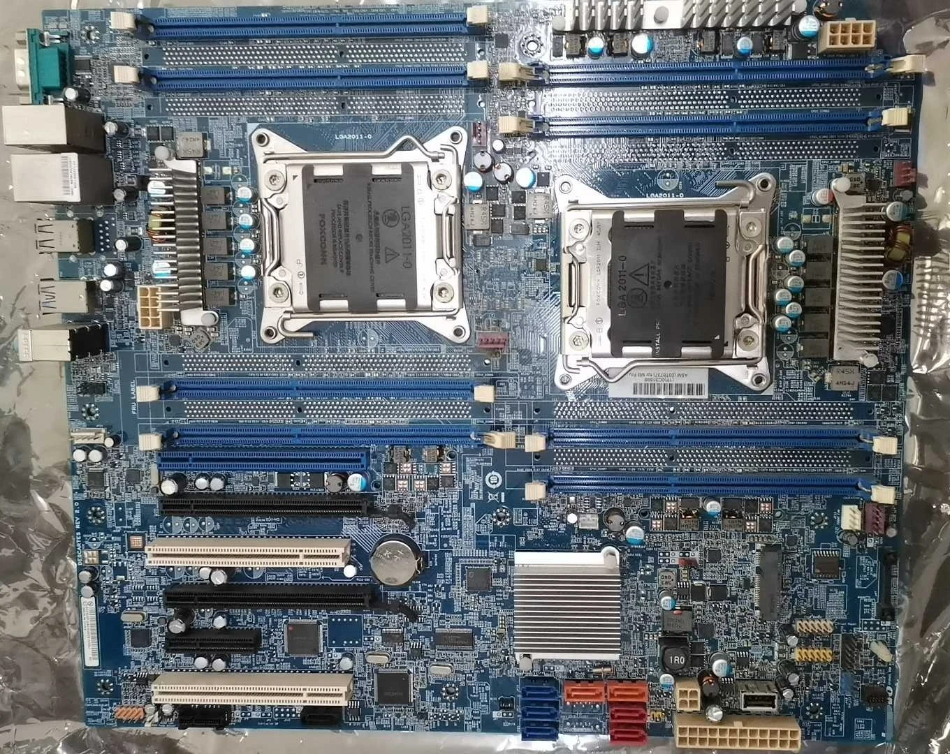 Workstation motherboard for Lenovo Thinkstation C30 Workstation DESCARTES REV2.0 03T6737 03T6729 03T6730
Workstation motherboard for Lenovo Thinkstation C30 Workstation DESCARTES REV2.0 03T6737 03T6729 03T6730